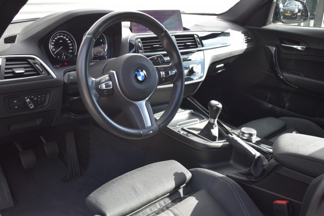 BMW 1-SERIE 116I SPORT LINE EDITION / NL AUTO / NAVI / PDC / SPORTSTOELEN, Grouwstra Auto`s, Deventer
