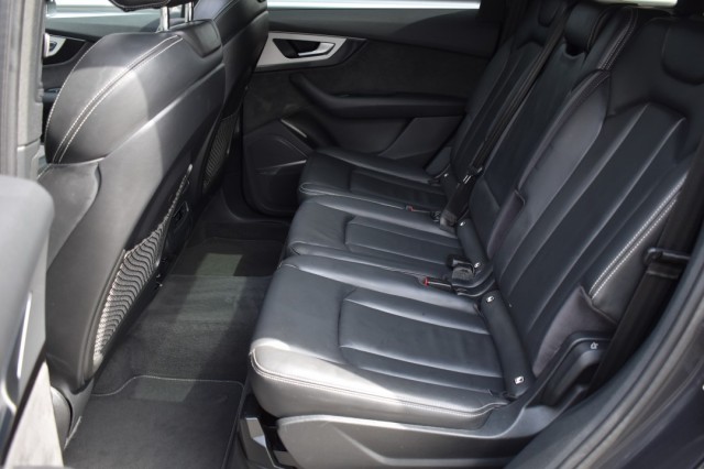 AUDI Q7 3.0 TDI E-TRON QUATTRO SPORT / P.DAK / LEDER / ADAP. CRUISE. / EL. HAAK, Grouwstra Auto`s, Deventer