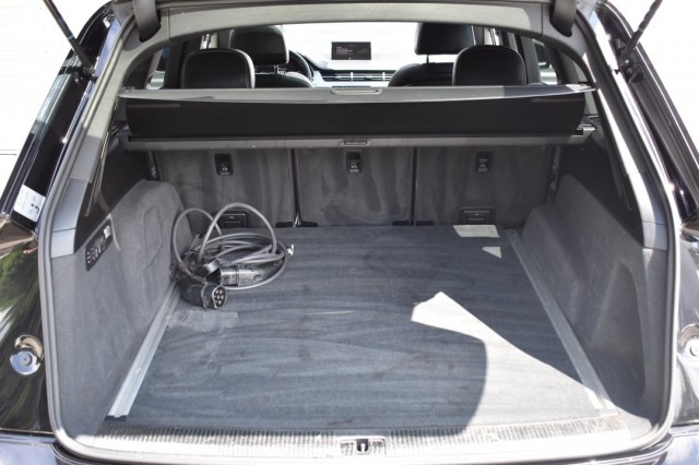 AUDI Q7 3.0 TDI E-TRON QUATTRO SPORT / P.DAK / LEDER / ADAP. CRUISE. / EL. HAAK, Grouwstra Auto`s, Deventer