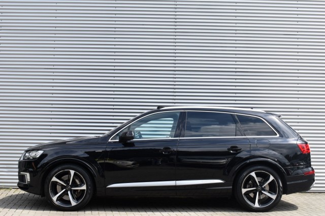 AUDI Q7 3.0 TDI E-TRON QUATTRO SPORT / P.DAK / LEDER / ADAP. CRUISE. / EL. HAAK, Grouwstra Auto`s, Deventer