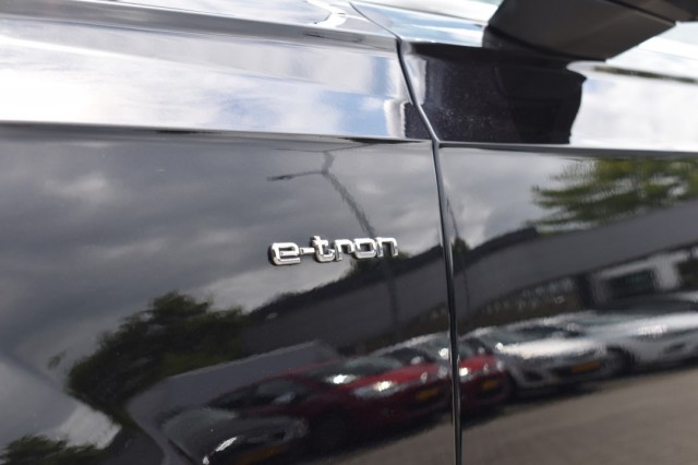 AUDI Q7 3.0 TDI E-TRON QUATTRO SPORT / P.DAK / LEDER / ADAP. CRUISE. / EL. HAAK, Grouwstra Auto`s, Deventer