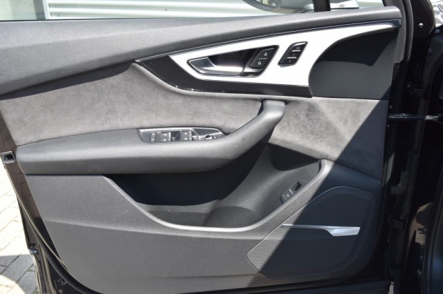 AUDI Q7 3.0 TDI E-TRON QUATTRO SPORT / P.DAK / LEDER / ADAP. CRUISE. / EL. HAAK, Grouwstra Auto`s, Deventer