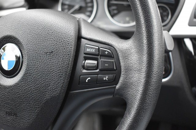 BMW 3-SERIE 330I AUT. TOURING LUXURY EDITION / LED PAKKET / EL. A-KLEP / EL. TREKH., Grouwstra Auto`s, Deventer