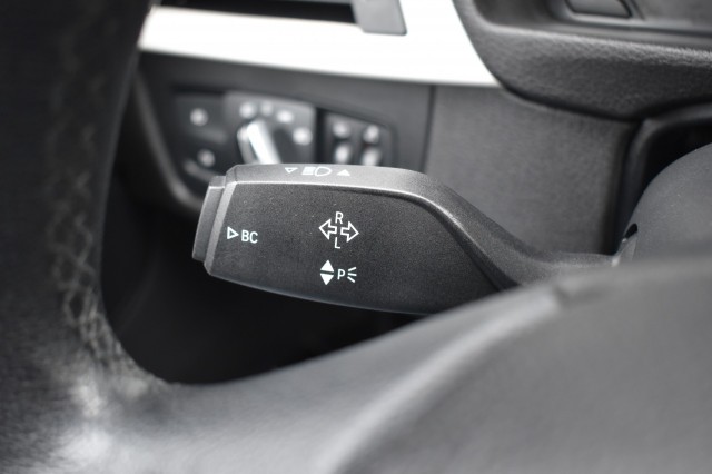 BMW 3-SERIE 330I AUT. TOURING LUXURY EDITION / LED PAKKET / EL. A-KLEP / EL. TREKH., Grouwstra Auto`s, Deventer