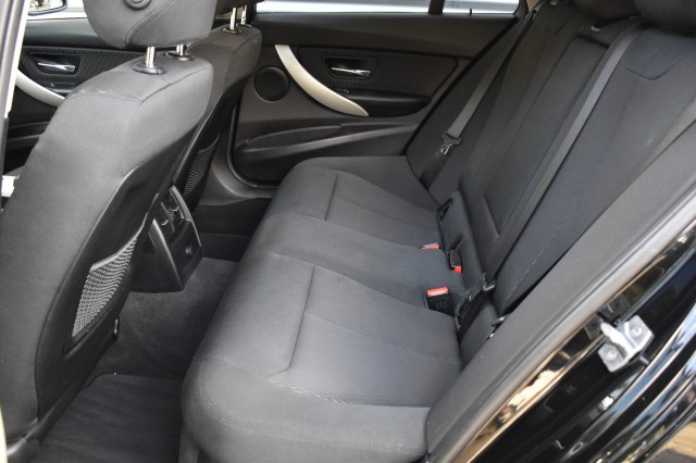 BMW 3-SERIE 330I AUT. TOURING LUXURY EDITION / LED PAKKET / EL. A-KLEP / EL. TREKH., Grouwstra Auto`s, Deventer