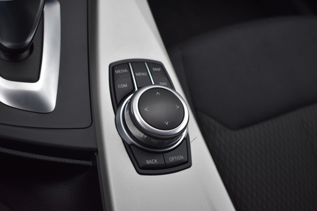 BMW 3-SERIE 330I AUT. TOURING LUXURY EDITION / LED PAKKET / EL. A-KLEP / EL. TREKH., Grouwstra Auto`s, Deventer