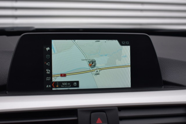 BMW 3-SERIE 330I AUT. TOURING LUXURY EDITION / LED PAKKET / EL. A-KLEP / EL. TREKH., Grouwstra Auto`s, Deventer