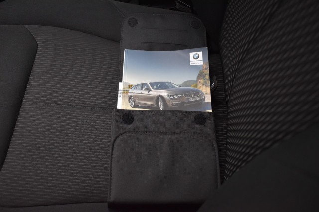 BMW 3-SERIE 330I AUT. TOURING LUXURY EDITION / LED PAKKET / EL. A-KLEP / EL. TREKH., Grouwstra Auto`s, Deventer