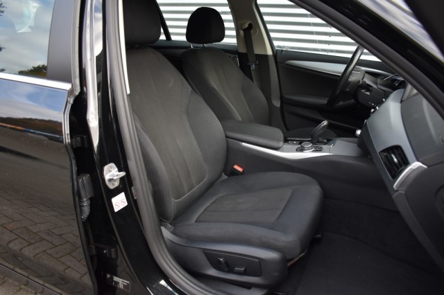 BMW 5-SERIE TOURING 530I EXECUTIVE / El. A-KLEP / PDC V+A / 18 LM. VELGEN, Grouwstra Auto`s, Deventer