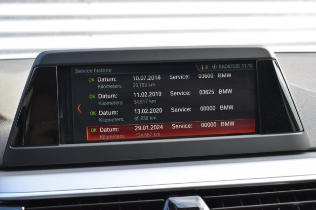 BMW 5-SERIE TOURING 530I EXECUTIVE / El. A-KLEP / PDC V+A / 18 LM. VELGEN, Grouwstra Auto`s, Deventer