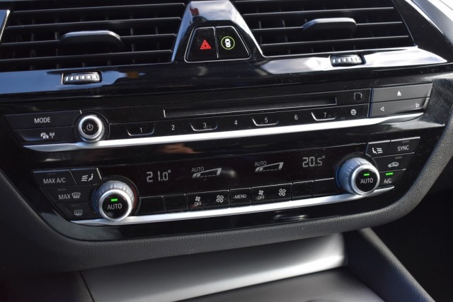 BMW 5-SERIE TOURING 530I EXECUTIVE / El. A-KLEP / PDC V+A / 18 LM. VELGEN, Grouwstra Auto`s, Deventer