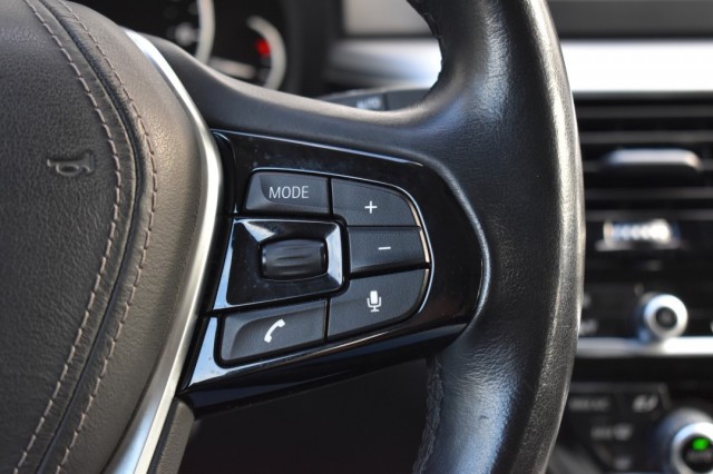 BMW 5-SERIE TOURING 530I EXECUTIVE / El. A-KLEP / PDC V+A / 18 LM. VELGEN, Grouwstra Auto`s, Deventer