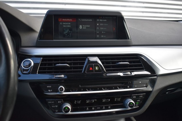 BMW 5-SERIE TOURING 530I EXECUTIVE / El. A-KLEP / PDC V+A / 18 LM. VELGEN, Grouwstra Auto`s, Deventer