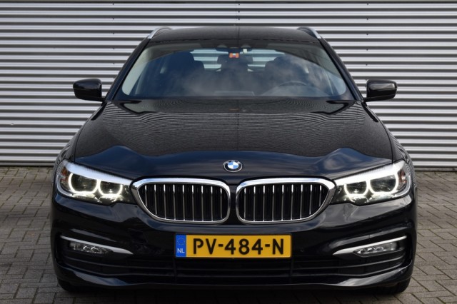 BMW 5-SERIE TOURING 530I EXECUTIVE / El. A-KLEP / PDC V+A / 18 LM. VELGEN, Grouwstra Auto`s, Deventer