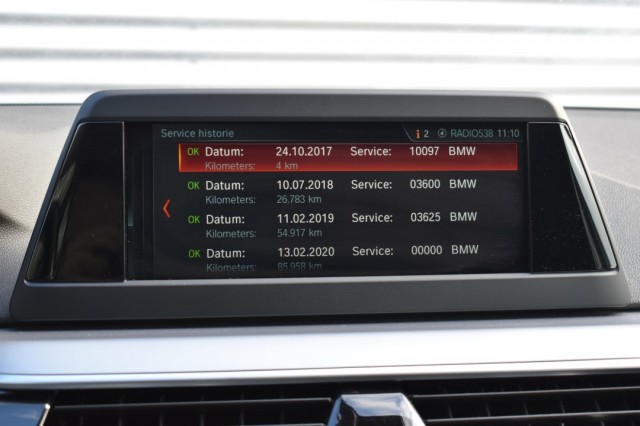 BMW 5-SERIE TOURING 530I EXECUTIVE / El. A-KLEP / PDC V+A / 18 LM. VELGEN, Grouwstra Auto`s, Deventer