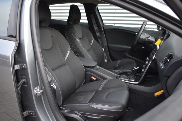 VOLVO V40 1.5 T2 POLAR+ / LED PAKKET / STOEL VERW. / PDC, Grouwstra Auto`s, Deventer