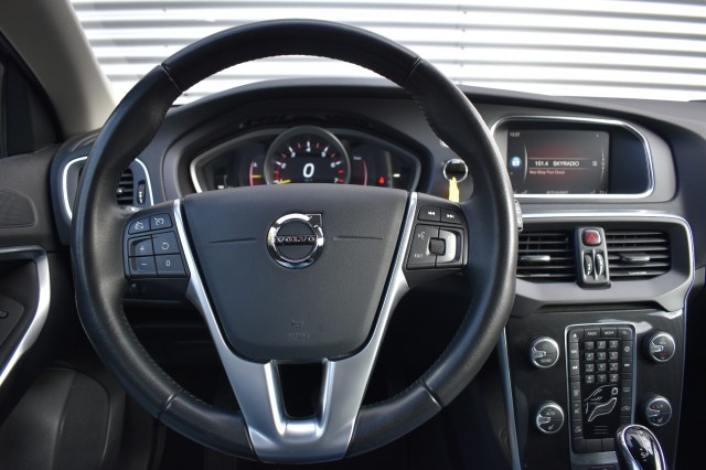 VOLVO V40 1.5 T2 POLAR+ / LED PAKKET / STOEL VERW. / PDC, Grouwstra Auto`s, Deventer