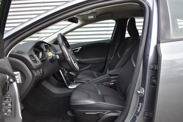 VOLVO V40 1.5 T2 POLAR+ / LED PAKKET / STOEL VERW. / PDC, Grouwstra Auto`s, Deventer