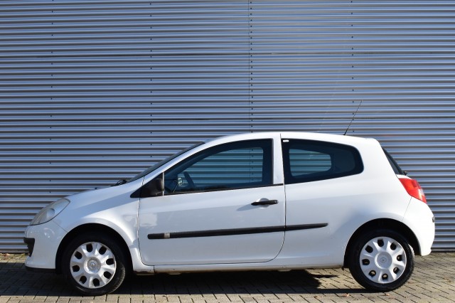 RENAULT CLIO 1.2-16V BNS LINE, Grouwstra Auto`s, Deventer