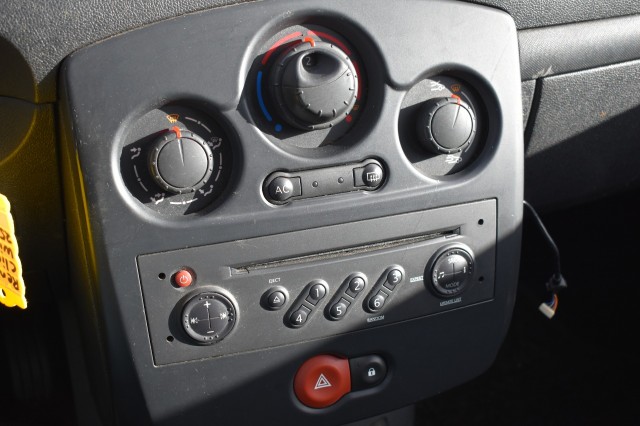 RENAULT CLIO 1.2-16V BNS LINE, Grouwstra Auto`s, Deventer