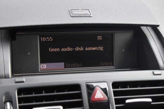 MERCEDES-BENZ C-KLASSE 180 AUT. KOMPRESSOR / LEDER / SCHUIF/KANTELDAK / PDC V+A, Grouwstra Auto`s, Deventer