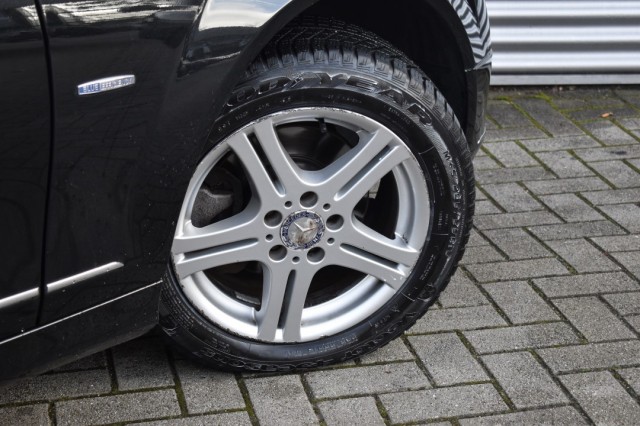 MERCEDES-BENZ C-KLASSE 180 AUT. KOMPRESSOR / LEDER / SCHUIF/KANTELDAK / PDC V+A, Grouwstra Auto`s, Deventer