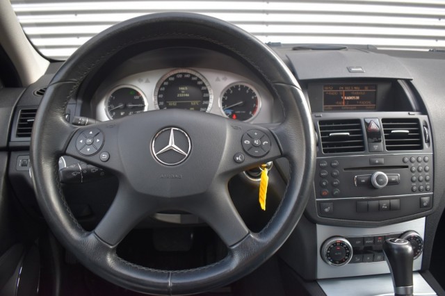 MERCEDES-BENZ C-KLASSE 180 AUT. KOMPRESSOR / LEDER / SCHUIF/KANTELDAK / PDC V+A, Grouwstra Auto`s, Deventer