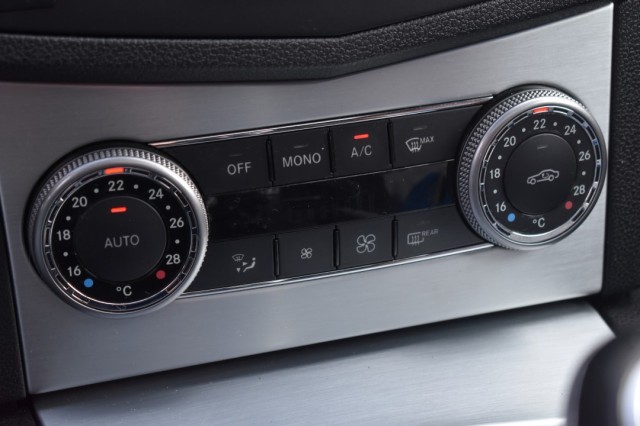 MERCEDES-BENZ C-KLASSE 180 AUT. KOMPRESSOR / LEDER / SCHUIF/KANTELDAK / PDC V+A, Grouwstra Auto`s, Deventer