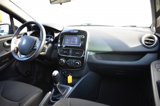 RENAULT CLIO 0.9 TCE 5DRS. LIMITED / NAVI / ECC / PDC / TREKHAAK, Grouwstra Auto`s, Deventer