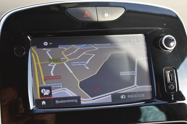 RENAULT CLIO 0.9 TCE 5DRS. LIMITED / NAVI / ECC / PDC / TREKHAAK, Grouwstra Auto`s, Deventer