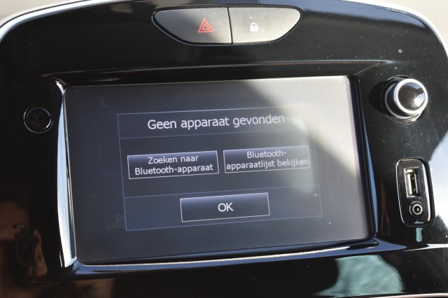 RENAULT CLIO 0.9 TCE 5DRS. LIMITED / NAVI / ECC / PDC / TREKHAAK, Grouwstra Auto`s, Deventer