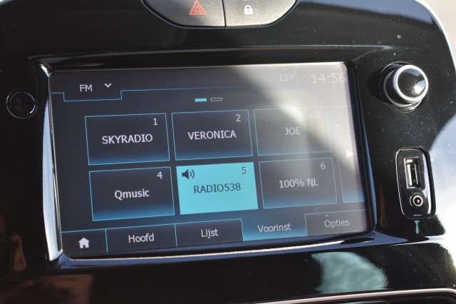 RENAULT CLIO 0.9 TCE 5DRS. LIMITED / NAVI / ECC / PDC / TREKHAAK, Grouwstra Auto`s, Deventer