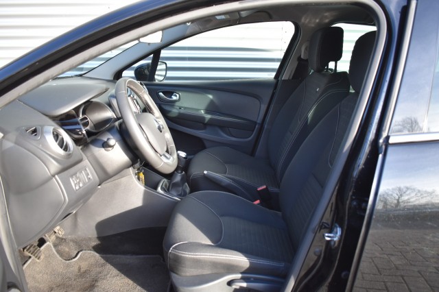 RENAULT CLIO 0.9 TCE 5DRS. LIMITED / NAVI / ECC / PDC / TREKHAAK, Grouwstra Auto`s, Deventer