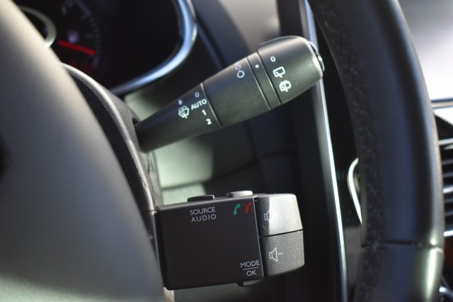 RENAULT CLIO 0.9 TCE 5DRS. LIMITED / NAVI / ECC / PDC / TREKHAAK, Grouwstra Auto`s, Deventer