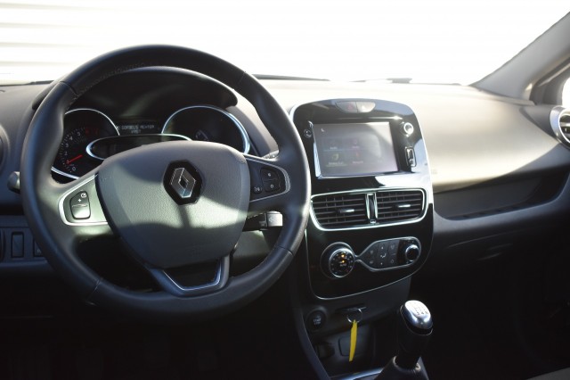 RENAULT CLIO 0.9 TCE 5DRS. LIMITED / NAVI / ECC / PDC / TREKHAAK, Grouwstra Auto`s, Deventer