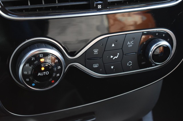 RENAULT CLIO 0.9 TCE 5DRS. LIMITED / NAVI / ECC / PDC / TREKHAAK, Grouwstra Auto`s, Deventer