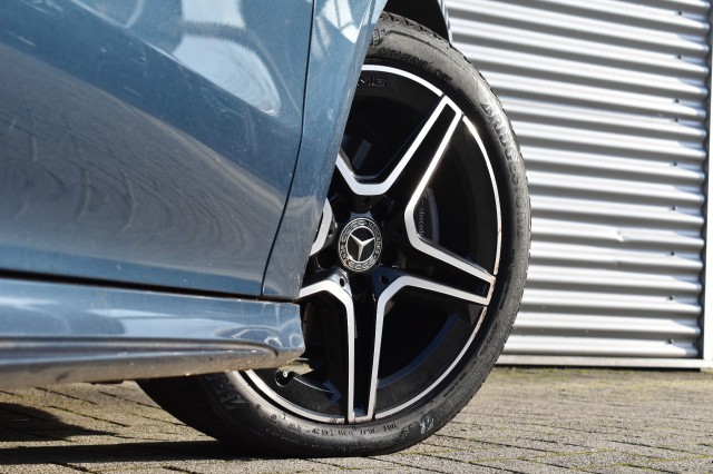 MERCEDES-BENZ CLA-KLASSE 180 BNS SOLUTION AMG / P.DAK / P.CAMERA / LED PAKKET, Grouwstra Auto`s, Deventer