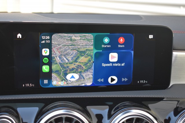 MERCEDES-BENZ CLA-KLASSE 180 BNS SOLUTION AMG / P.DAK / P.CAMERA / LED PAKKET, Grouwstra Auto`s, Deventer