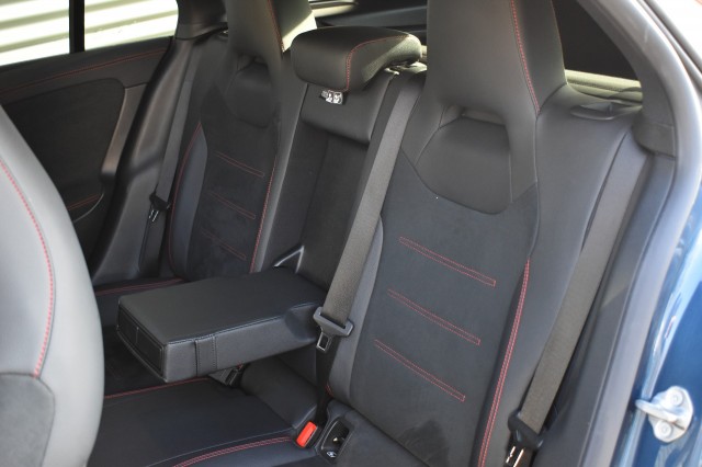 MERCEDES-BENZ CLA-KLASSE 180 BNS SOLUTION AMG / P.DAK / P.CAMERA / LED PAKKET, Grouwstra Auto`s, Deventer