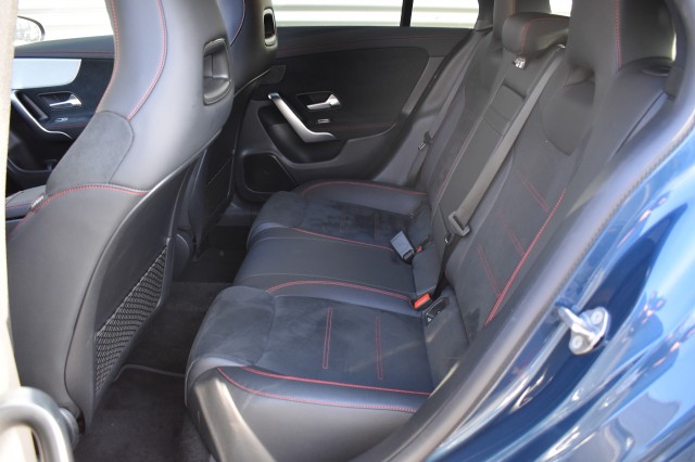 MERCEDES-BENZ CLA-KLASSE 180 BNS SOLUTION AMG / P.DAK / P.CAMERA / LED PAKKET, Grouwstra Auto`s, Deventer