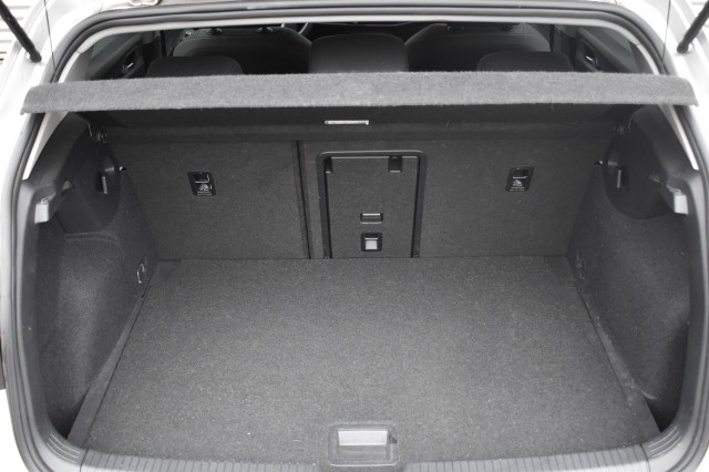 VOLKSWAGEN GOLF 1.5 ETSI STYLE / ADAP. CRUISE / MASSAGE+MEMORY / VIRTUAL COCKPIT, Grouwstra Auto`s, Deventer