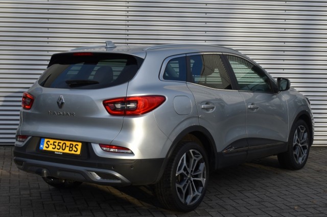 RENAULT KADJAR 1.3 TCE AUT. BLACK EDITION / ADAP. CRUISE / LEDER / P.DAK / TREKHAAK, Grouwstra Auto`s, Deventer