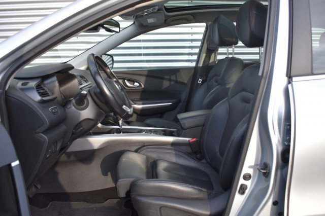 RENAULT KADJAR 1.3 TCE AUT. BLACK EDITION / ADAP. CRUISE / LEDER / P.DAK / TREKHAAK, Grouwstra Auto`s, Deventer