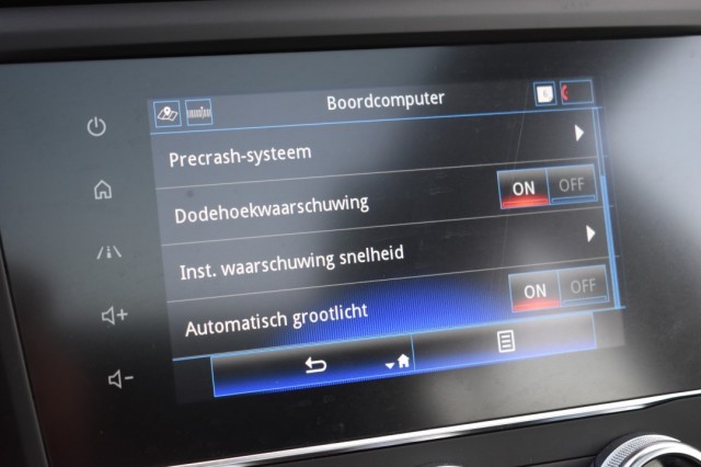 RENAULT KADJAR 1.3 TCE AUT. BLACK EDITION / ADAP. CRUISE / LEDER / P.DAK / TREKHAAK, Grouwstra Auto`s, Deventer