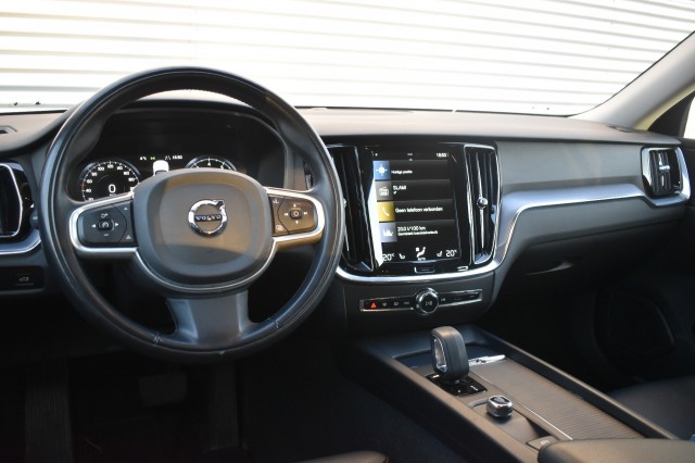 VOLVO V60 2.0 B3 ADVANTAGE / LEDER / EL. TREKH./ STOEL+STUUR+VOORRUIT VERW., Grouwstra Auto`s, Deventer