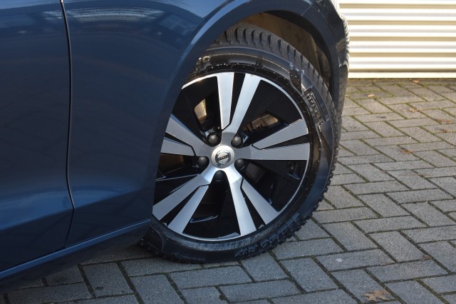 VOLVO V60 2.0 B3 ADVANTAGE / LEDER / EL. TREKH./ STOEL+STUUR+VOORRUIT VERW., Grouwstra Auto`s, Deventer