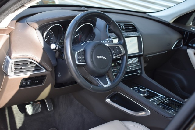 JAGUAR F-PACE 2.0T AWD PRESTIGE / LEDER + STOEL VERW. / P.CAM / ALL SEASON, Grouwstra Auto`s, Deventer