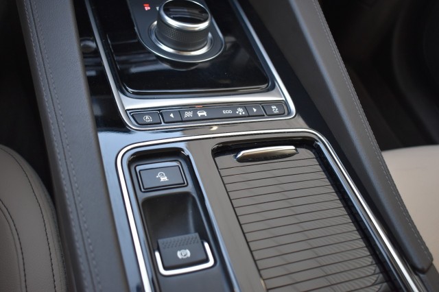 JAGUAR F-PACE 2.0T AWD PRESTIGE / LEDER + STOEL VERW. / P.CAM / ALL SEASON, Grouwstra Auto`s, Deventer