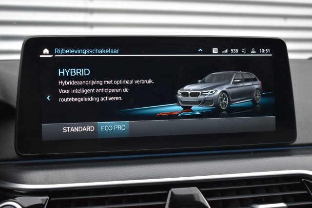 BMW 5-SERIE 530e XDRIVE M-SPORT / COMFORT ZETELS / HEAD UP / ADAP. CRUISE, Grouwstra Auto`s, Deventer