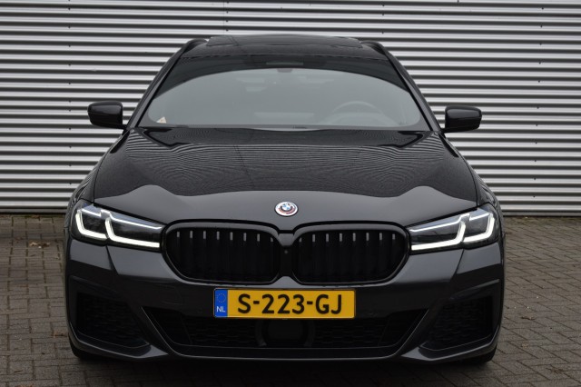 BMW 5-SERIE 530e XDRIVE M-SPORT / COMFORT ZETELS / HEAD UP / ADAP. CRUISE, Grouwstra Auto`s, Deventer